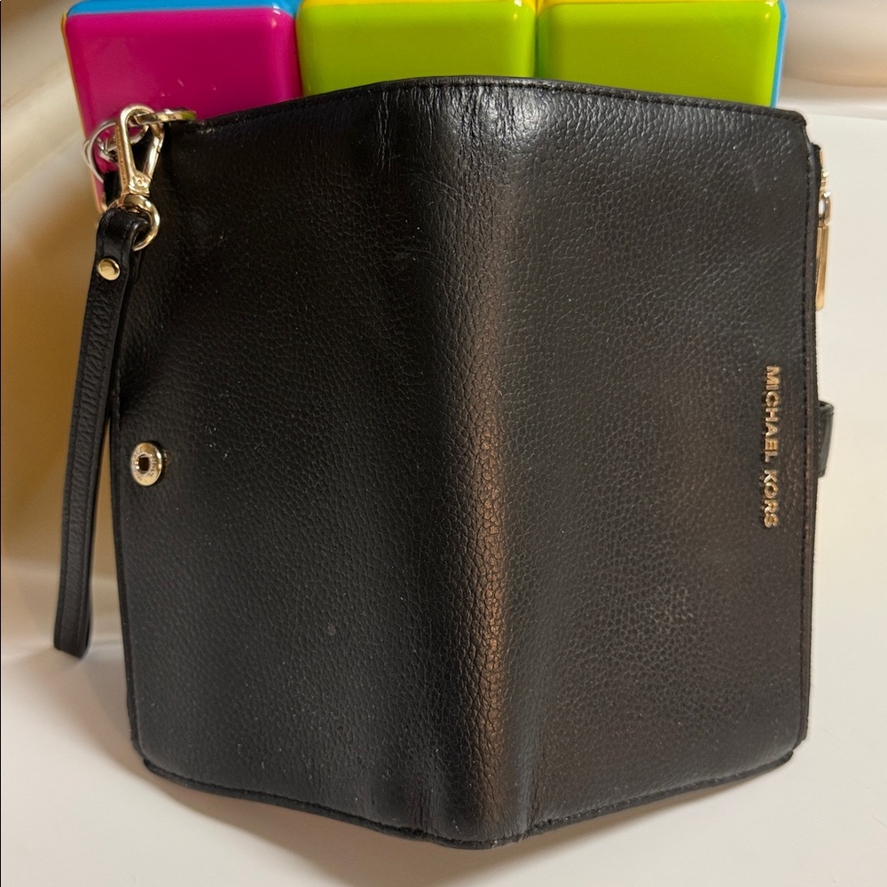 Michael Kors Adele Double Zip Smartphone Wristlet… - image 7